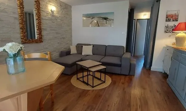 LE GRAU D' AGDE - Magnifique Appartement de type T3 avec loggia dans résidence sécurisée avec garage