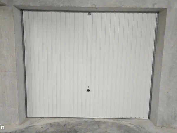 Garage 17,7m2 sous-sol + électricité