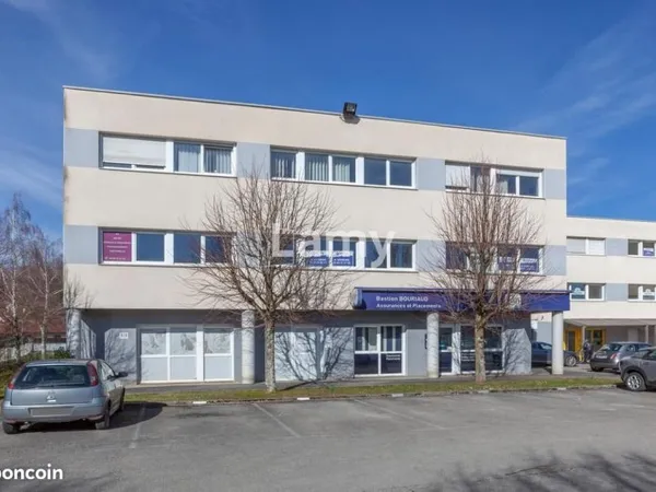 Bureau 497 m²