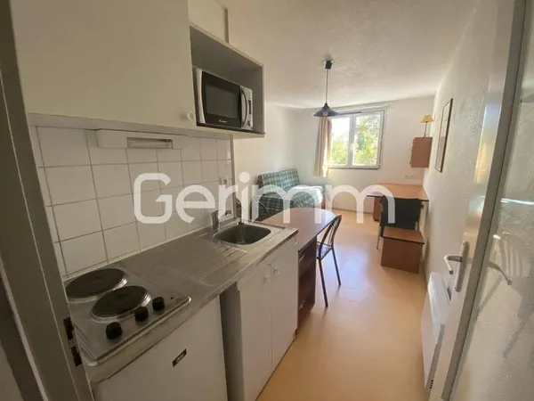 Studio 1 pièce 18 m²