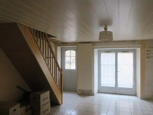 Maison + cour