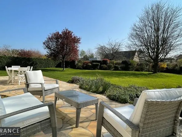 Vente Maison avec terrain 7 pièces à Carolles 50740 Granvi