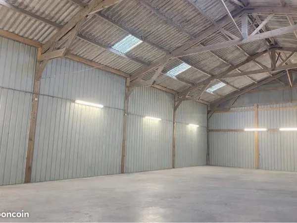 Local d’activité et entrepôt Vente Saulzoir 1p 375m² 146000€
