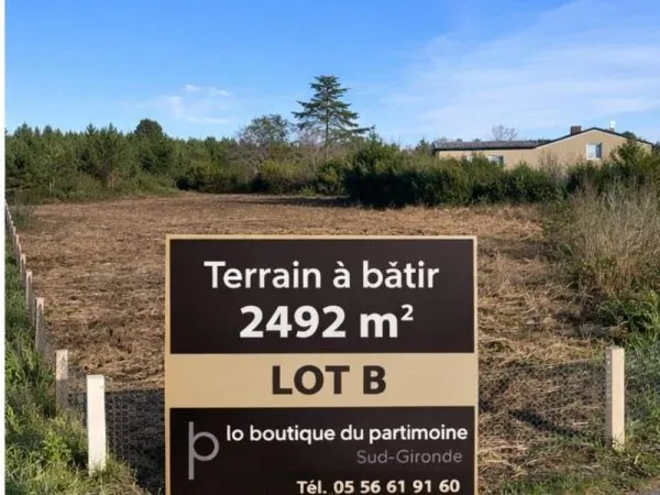 Terrain 2492 m²