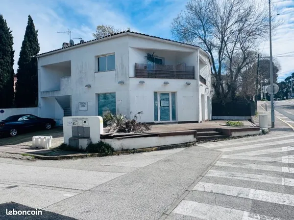 LOCAL PROFESSIONNEL 73m2
