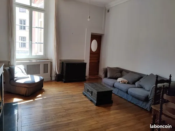 Location meublée bel appartement T3 97m2