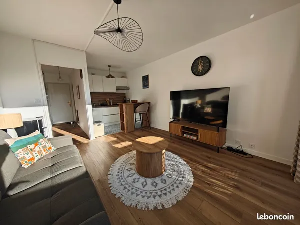 Studio meublé entièrement équipé avec balcon - Gaillard (frontière Fossard / Genève)