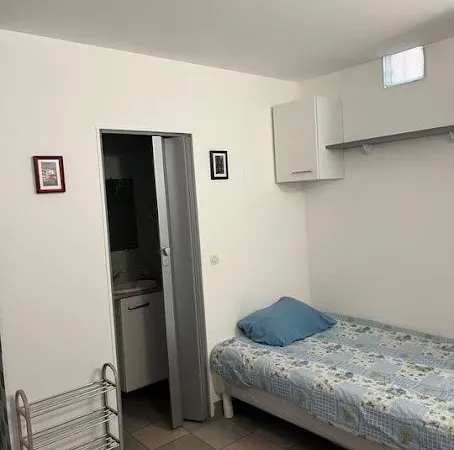 Studio 1 pièce 14 m²
