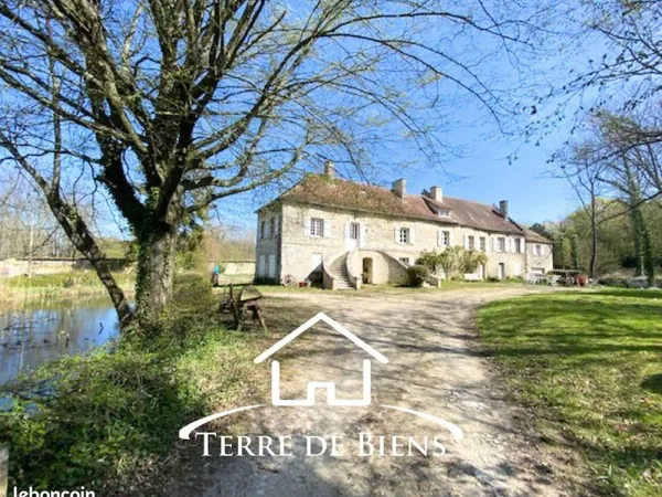 Maison 8 pièces 275 m²