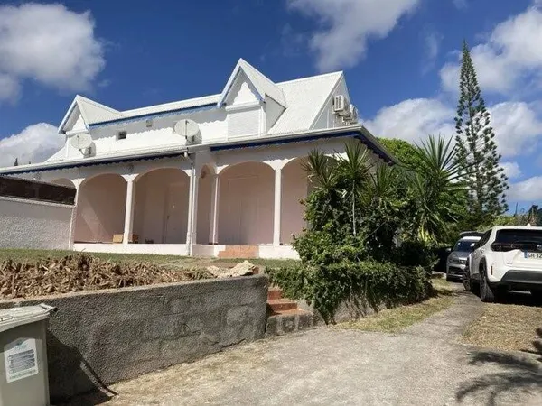 Villa 3 pièces 80 m²