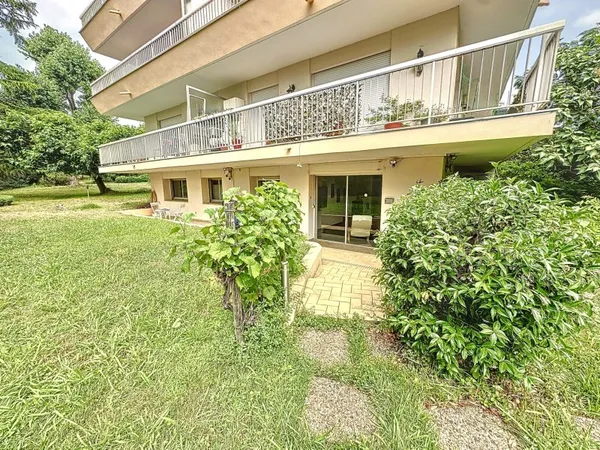 ANTIBES QUARTIER RÉSIDENTIEL 4 PIÈCES EN REZ-DE-JARDIN A