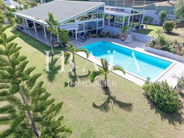 Maison 7 pièces 296 m²