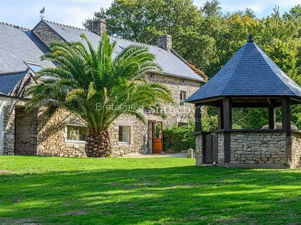 Maison 28 pièces 1335 m²