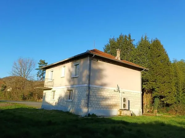 On pose ses valises, aucun travaux à prévoir ! Primo accédant ou investisseur. Veranda.