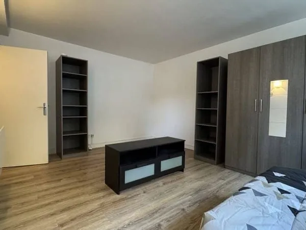 Studio 1 pièce 28 m²