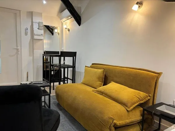 Studio 1 pièce 14 m²