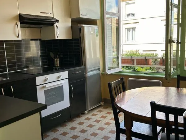 Loue appartement meublé