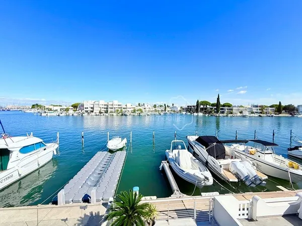 Marina duplex lumineuse avec garage et terrasse