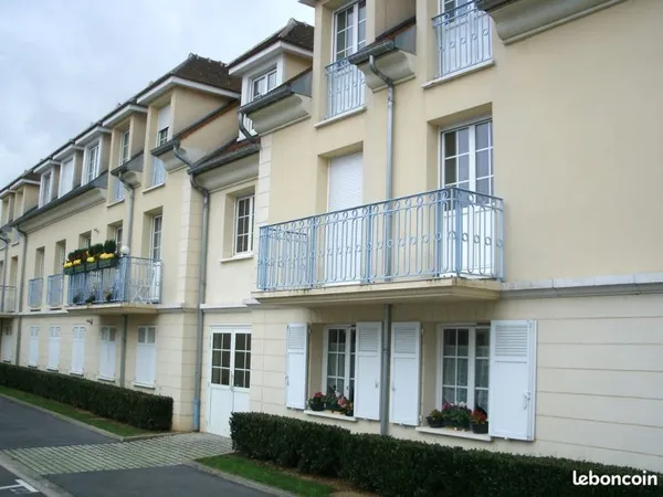 Studio 1 pièce 28 m²