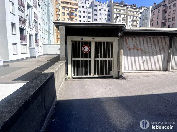 Parking/box 16 m² GRENOBLE
