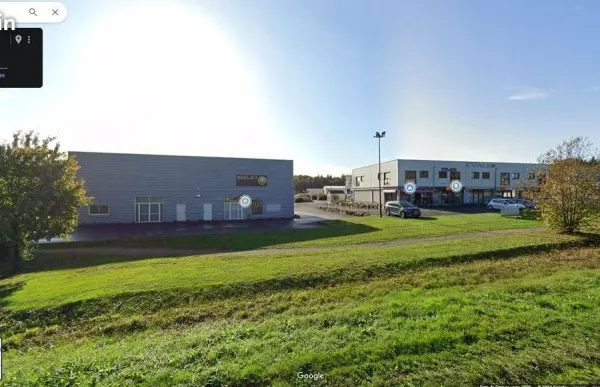 Local commercial 220m² à vendre - emplacement stratégique