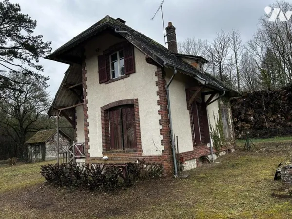 Vends maison - 76.72m² - 5 pièces, 3 chambres - Nogent-sur-Vernisson 45290