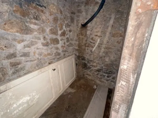 Cave a vendre