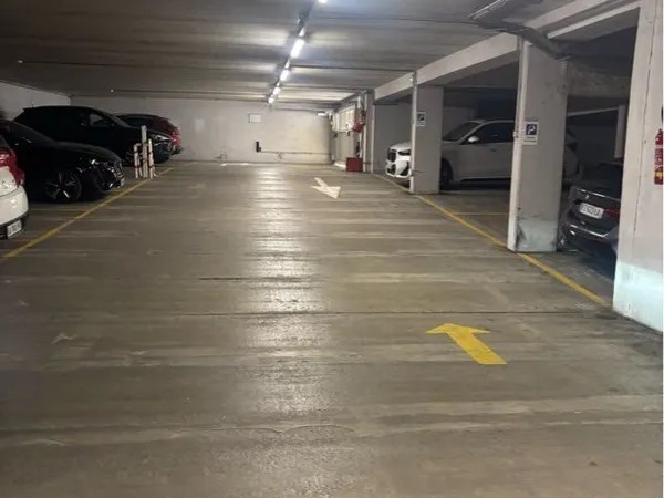 Place de parking sécurisé