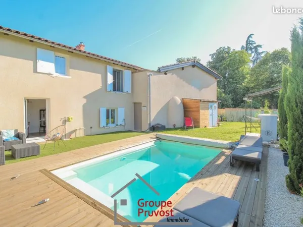 Maison 10 pièces 200 m²