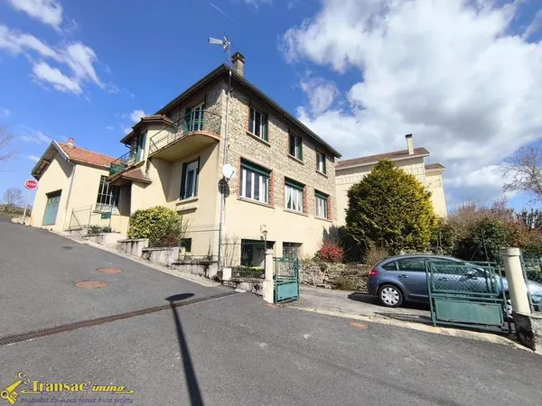 À Saint Rémy sur Durolle proche du plan d'eau, belle maison