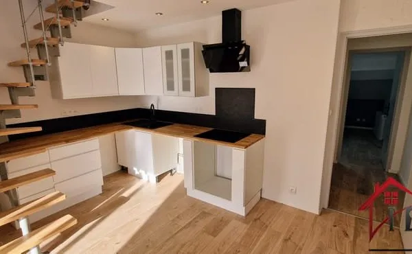 2 logements / 121m2 : Duplex T4 + RDC aménagé en appartement