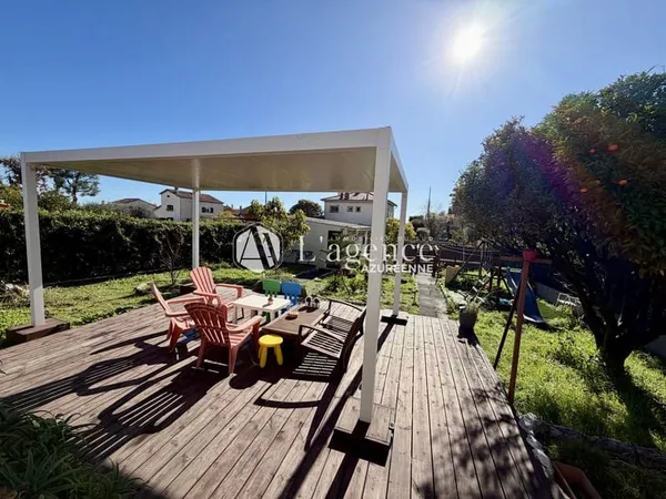LES BREGUIÈRES : MAISON INDIVIDUELLE AVEC JARDIN