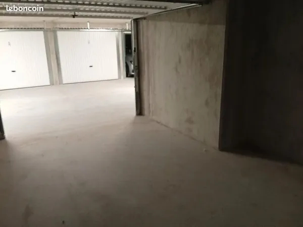Location garage fermé dans résidence neuve - Villeneuve Loubet