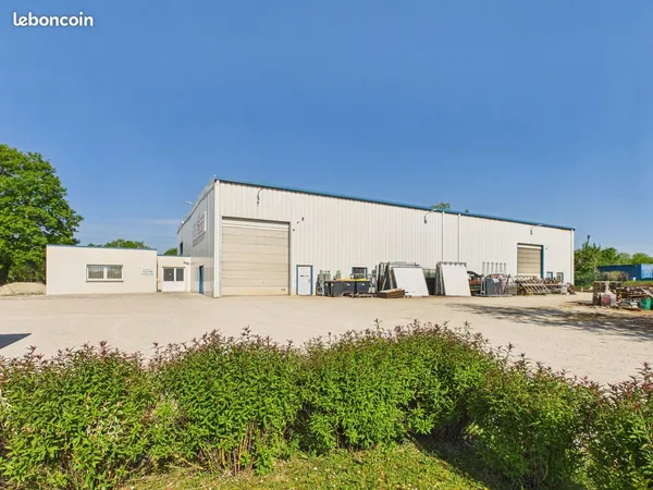 Bureaux 1181 m² Saint-Julien-les-Villas