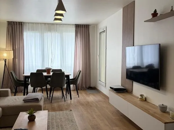 Grand F2 54 m² centre Franconville - Balcon, parking, cave - Entièrement rénové