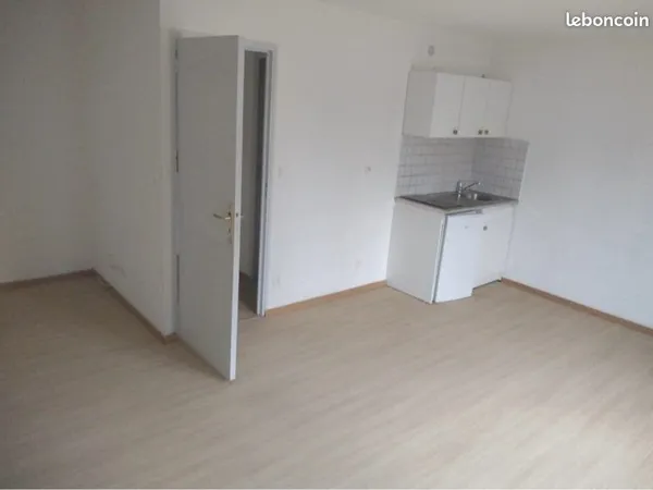 Location charmant studio en centre ville d'Amiens