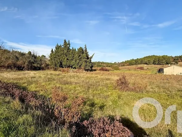 Terrain 948 m²