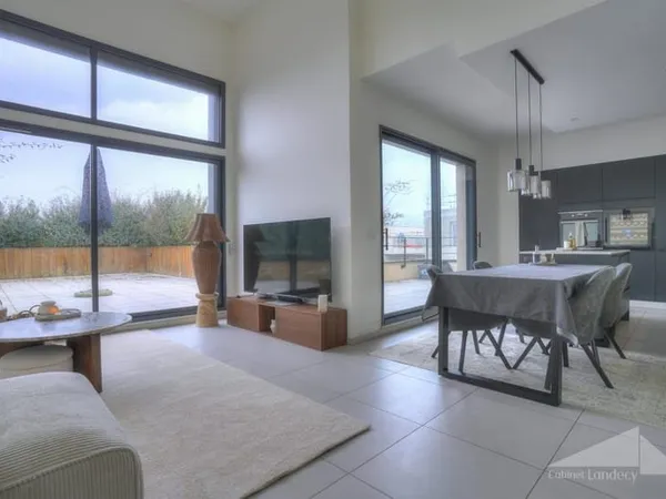 Appartement attique 4 pièces - 96m²