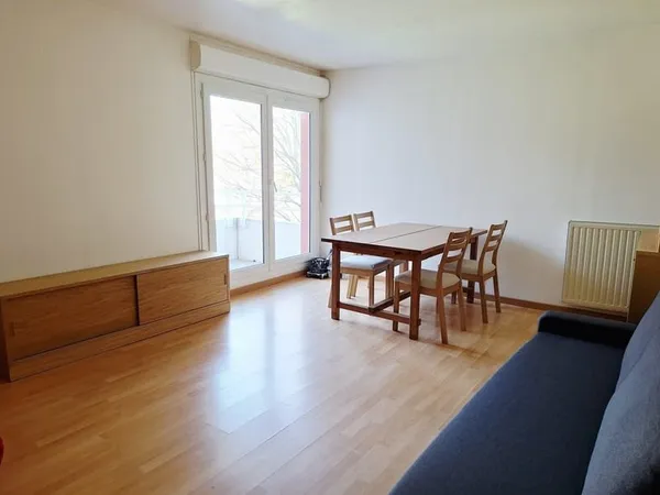 Appartement T3 meublé avec box en sous-sol + espaces verts