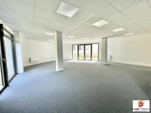Local commercial 101 m²
