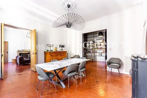 Appartement 4 pièces 156 m²