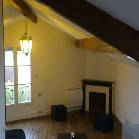 Studio meublé mansardé Suresnes