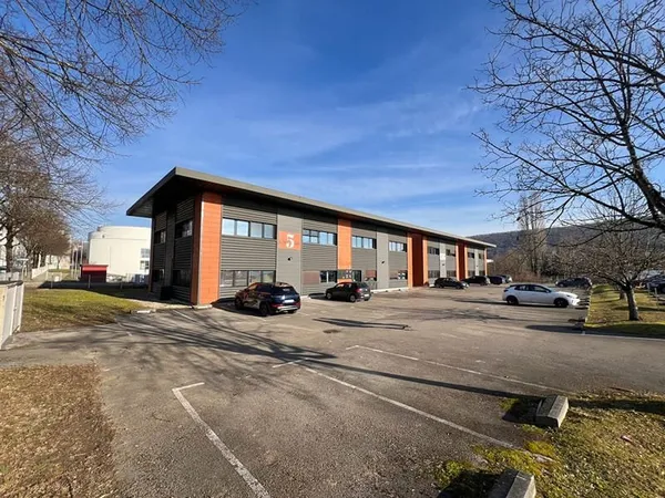 Bureau et espace de travail Vente Besançon   125000€