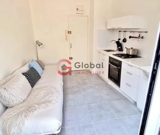 Studette 1 pièce 9 m²