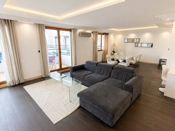 APPARTEMENT REFAIT A NEUF