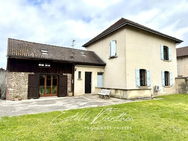 Maison centre-ville Le Grand Lemps 160 m2