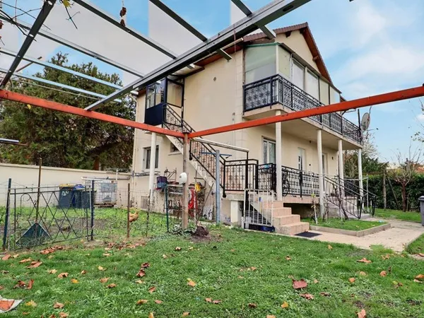 Maison Saint Denis 8 pièce(s) 200 m2