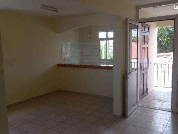 Loue appartement type F3 à Le Moule