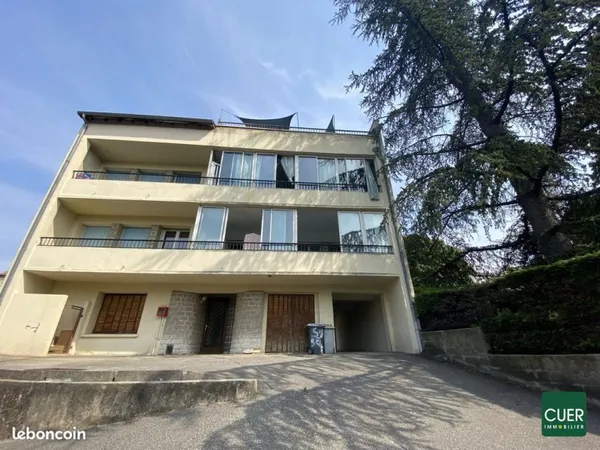 Appartement 5 pièces 100 m²