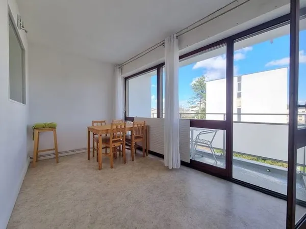 Studio 1 pièce 33 m²